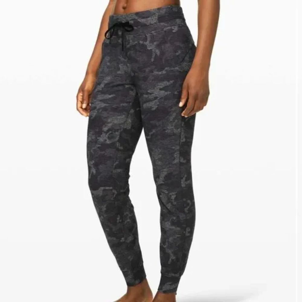 Lululemon Ready To Rulu Pant Camo Joggers Women's Size 4